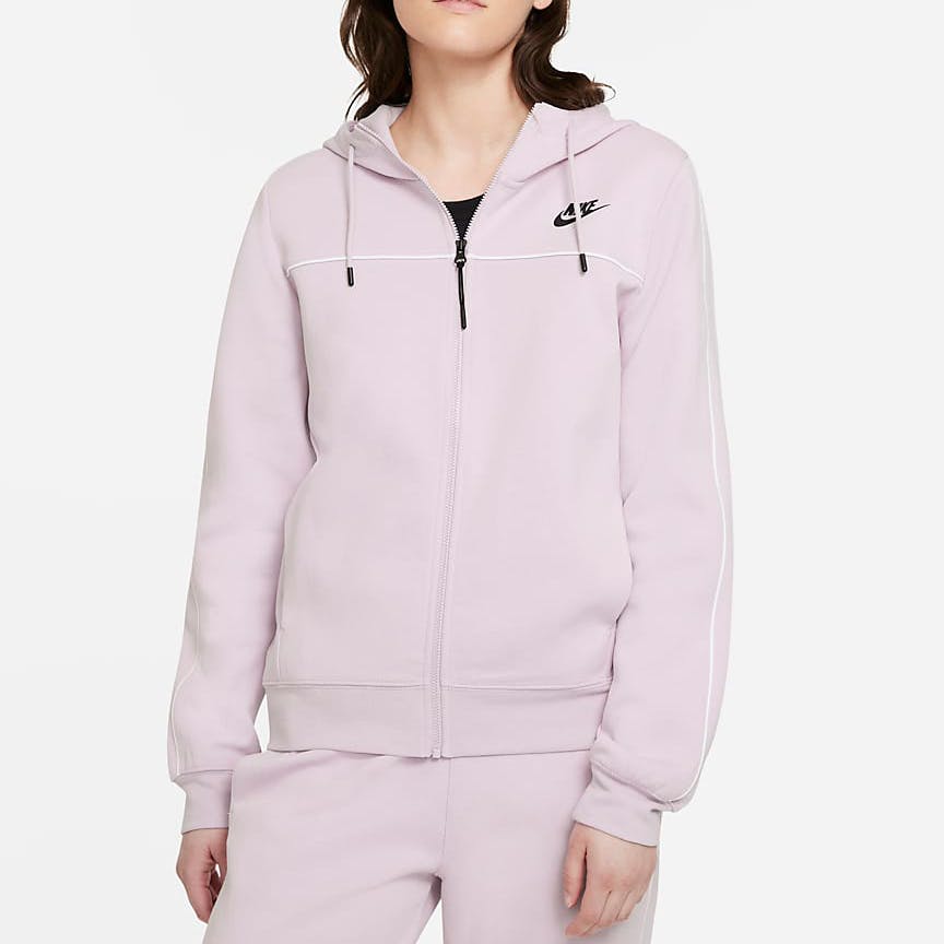https://activejunky-cdn.s3.amazonaws.com/aj-content/sportswear-womens-full-zip-hoodie-3.jpg