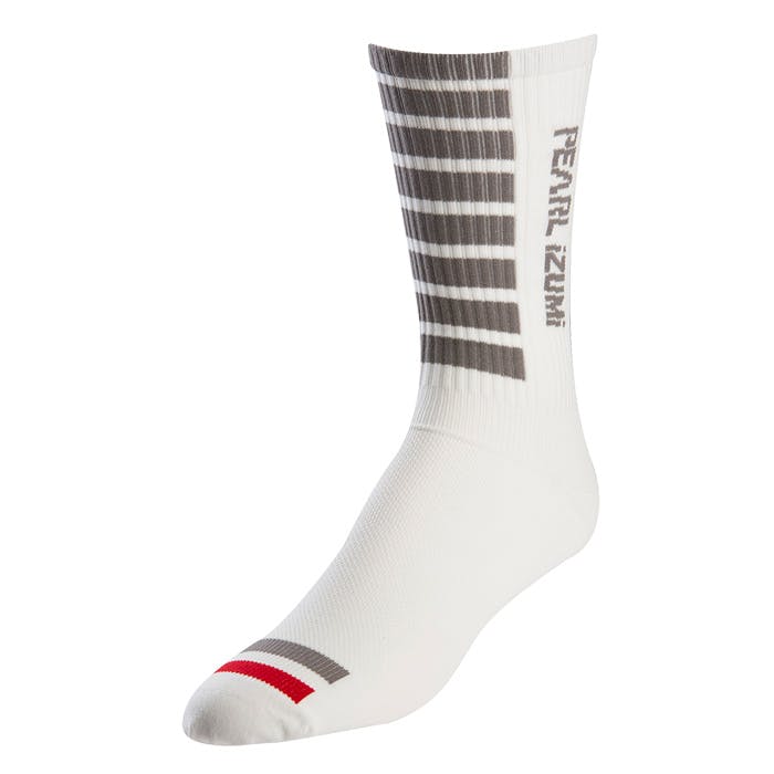 https://activejunky.s3.amazonaws.com/images/products/pearl-izumi-pro-tall-socks-1.jpg