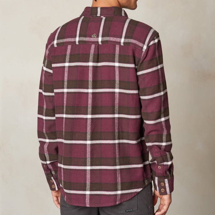 https://s3.amazonaws.com/activejunky/images/thefix/prana-mens-channing-flannel-2.jpg